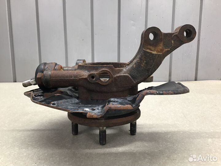 Кулак поворотный передний левый Kia Cerato 2009-20