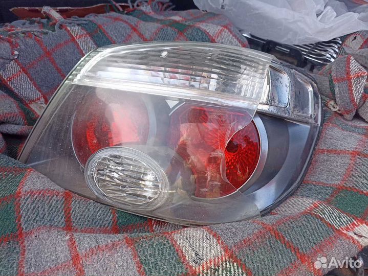 Фара задняя mitsubishi outlander 1