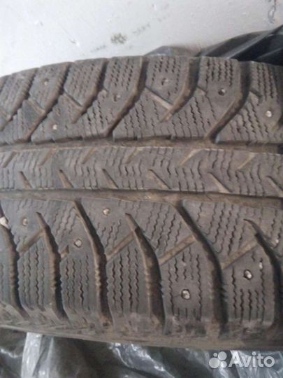 Bridgestone Ice Cruiser 7000 225/65 R17