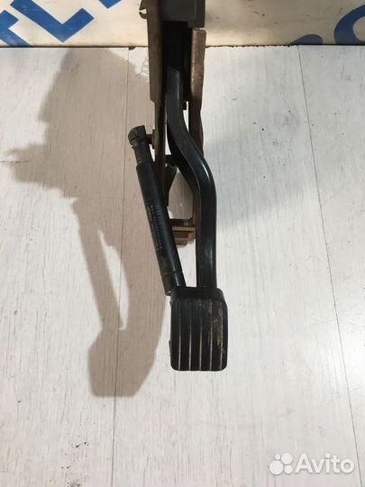 Педаль ручника volkswagen touareg I рест. 2.5 TDI