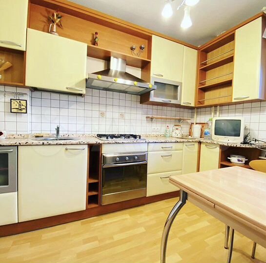 2-к. квартира, 62 м², 3/10 эт.