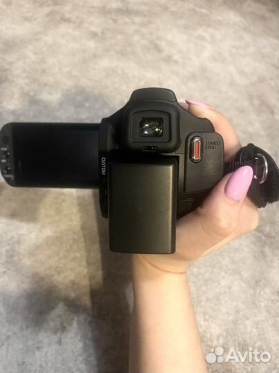 Професииональная видеокамера Canon Legria HF G10