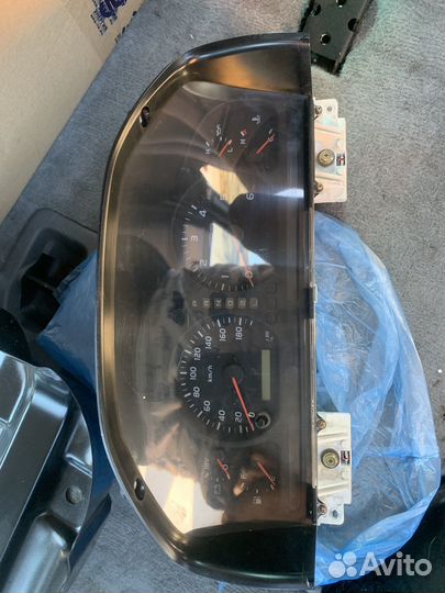 Toyota land cruiser 100 1hdfte панель приборов