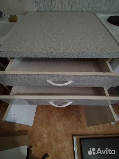 Прямой кухонный гарнитур б/у