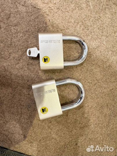 Немецкий замок с ключом