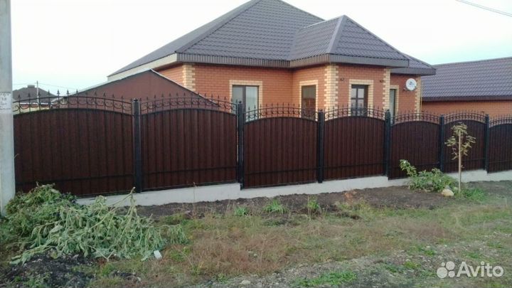 Ворота кованые распашные заборные секции