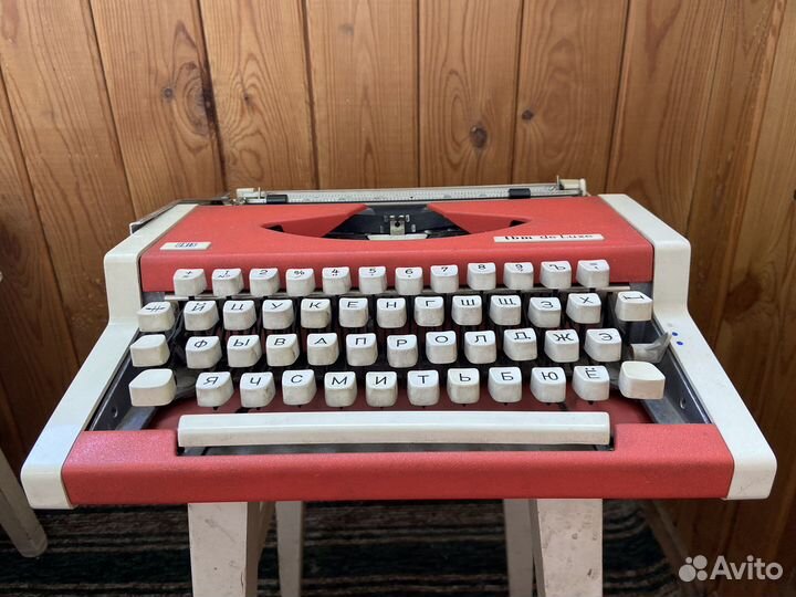 Печатная пишущая машинка