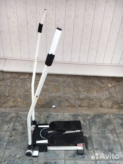 Тренажер для ходьбы