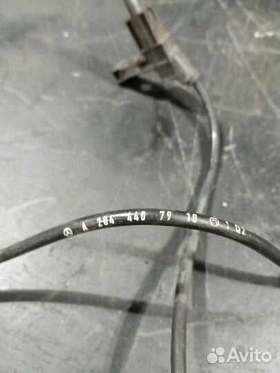 Датчик износа тормозных колодок передний правый