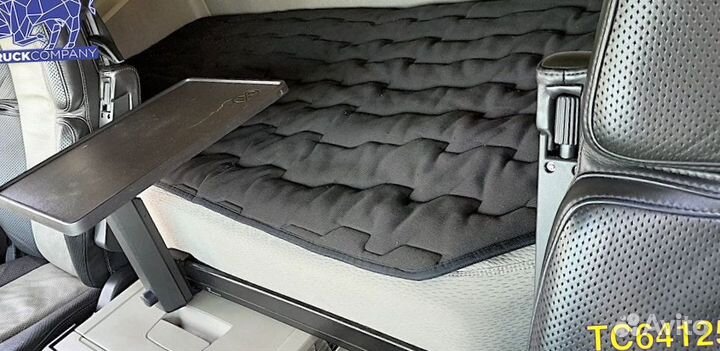 В разборке грузовик Volvo, FH с 2013