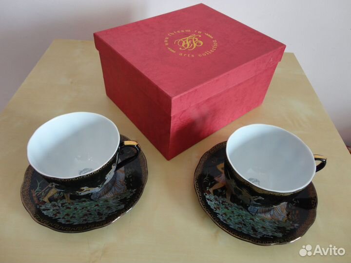 Фарфоровые чашки
