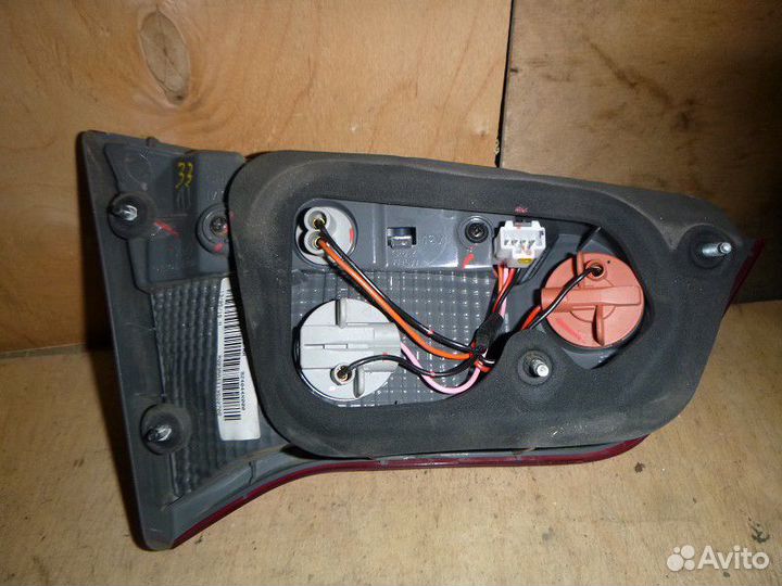 Фонарь задний внутренний правый Kia Rio III (2011—