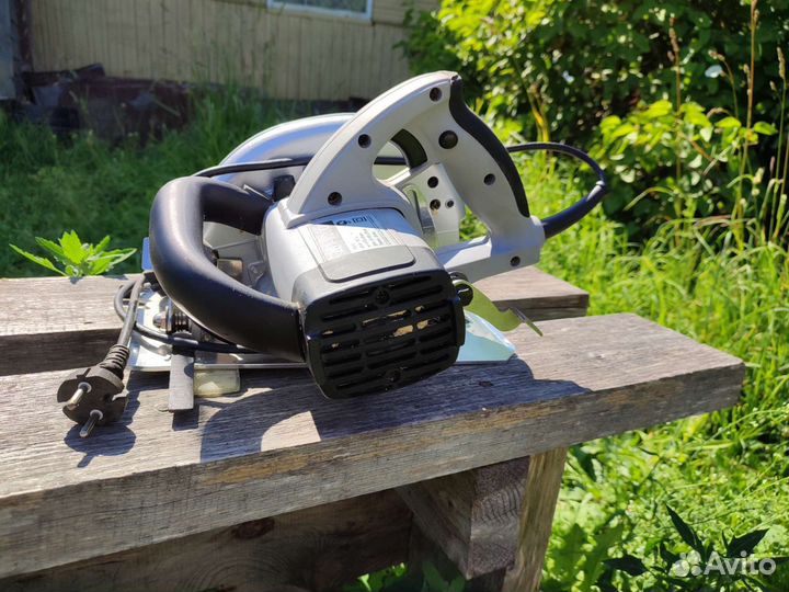 Дисковая пила интерскол