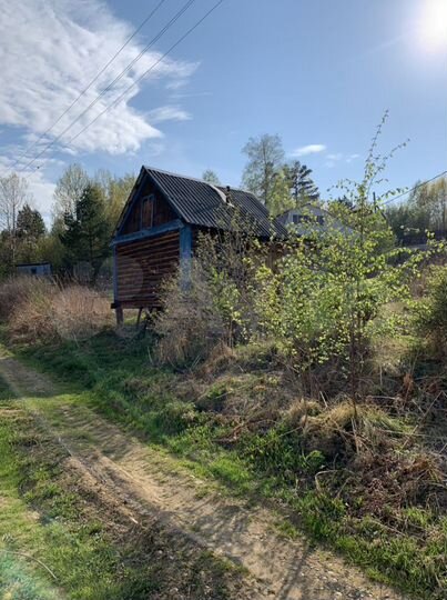 Дача 20 м² на участке 10 сот.
