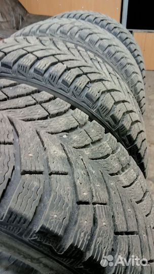 Michelin X-Ice North 4 225/50 R17 98T