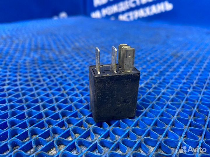 Реле Renault Logan 1 седан 2008