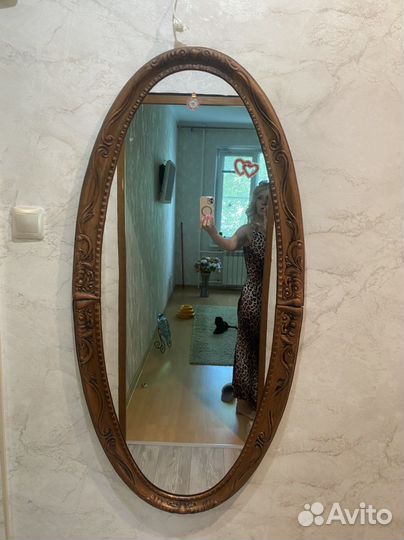 Зеркало в металле