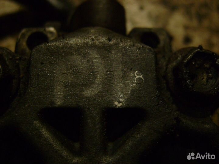 Насос гур U1G07348 Тойота Авенсис