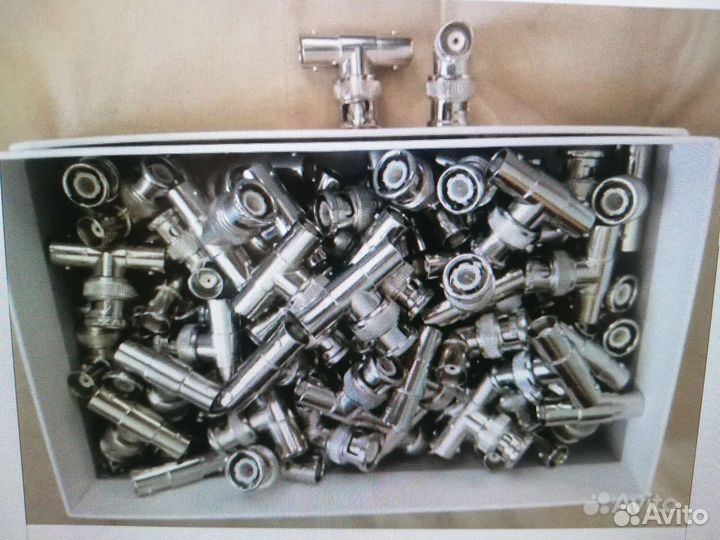 Переходник штекер BNC - гнездо BNC x 2 (тройник)