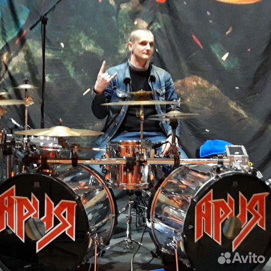 Диджей на Н/Г корпоратив. яркий свет. звук