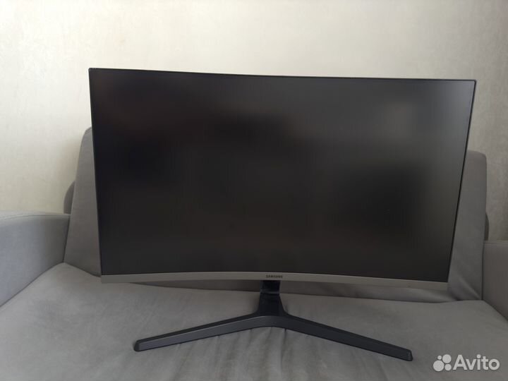 Монитор Samsung 27 изогнутый