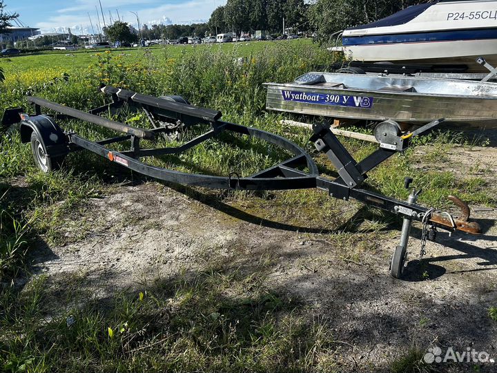 Лодочный прицеп