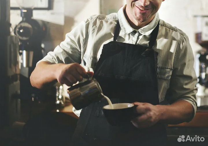 Бариста в кофейню