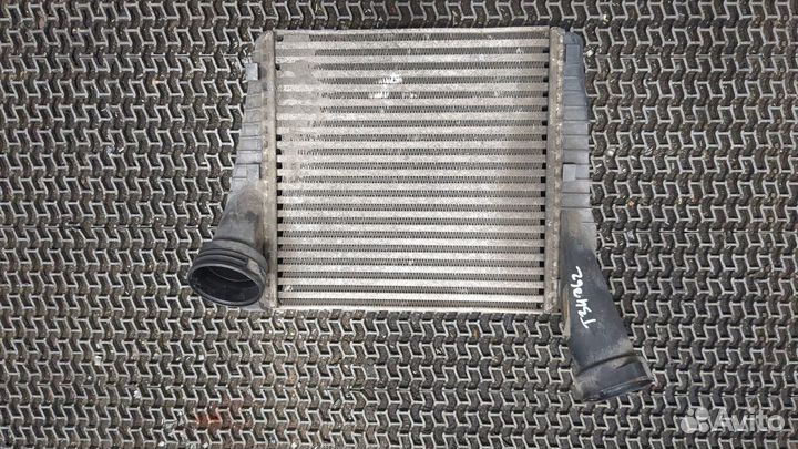 Радиатор интеркулера Audi Q7, 2007