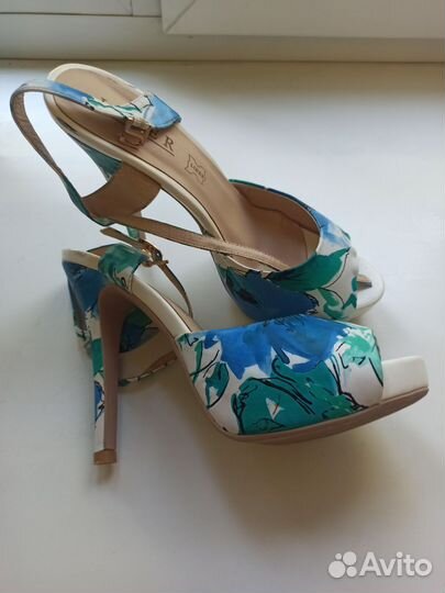 Босоножки женские 38 размер