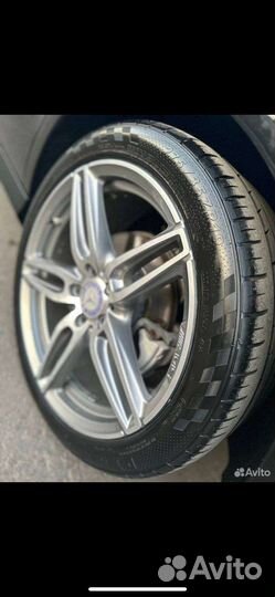 Runway Performance 926 245/40 R19 и 275/35 R19