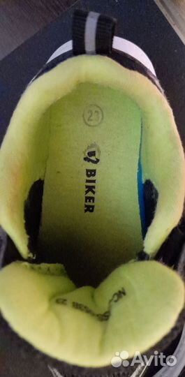 Кроссовки размер 23