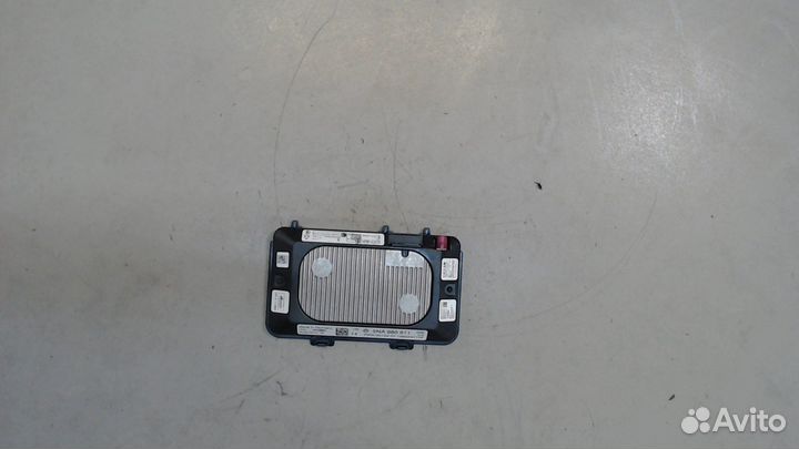 Беспроводное зарядное устройство Volkswagen Tiguan