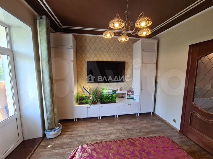 2-к. квартира, 49 м², 4/4 эт.