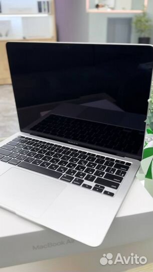 MacBook air 13 m1 256Gb silver