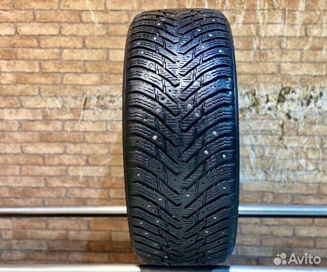 Nokian Tyres Hakkapeliitta 8 235/45 R17