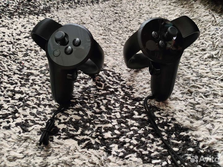 Контроллеры Oculus touch для CV1