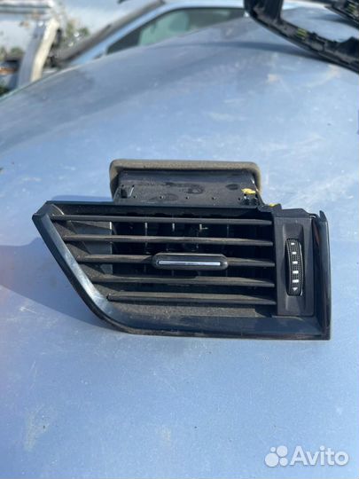 Дефлектор правый Octavia a7