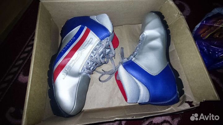 Лыжные ботинки