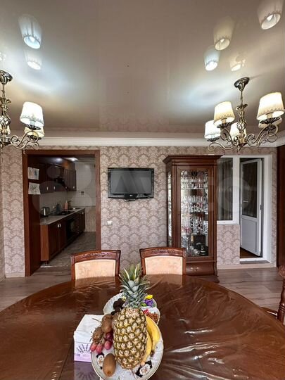 4-к. квартира, 83 м², 2/5 эт.