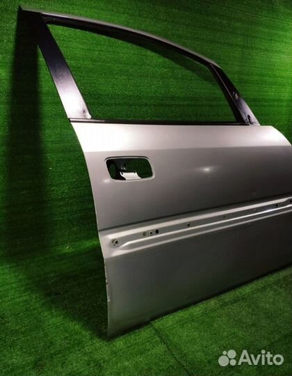 Дверь передняя правая Opel Zafira A