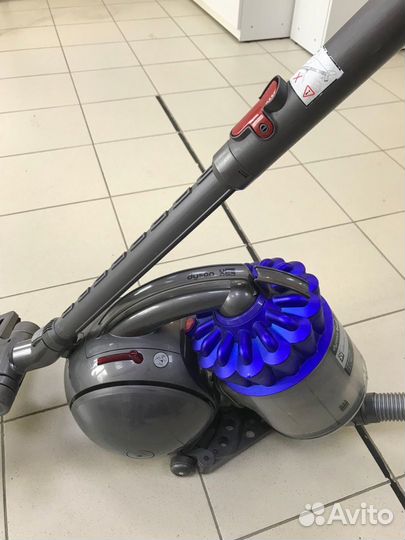 Пылесос Dyson DC37 Allergy Musclehead (С45)