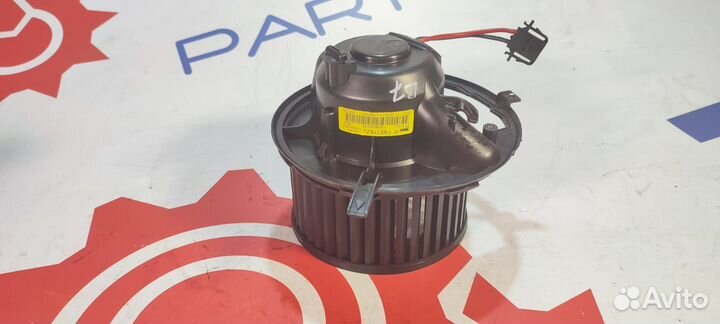 Двигатель отопителя моторчик печки Volkswagen Pass