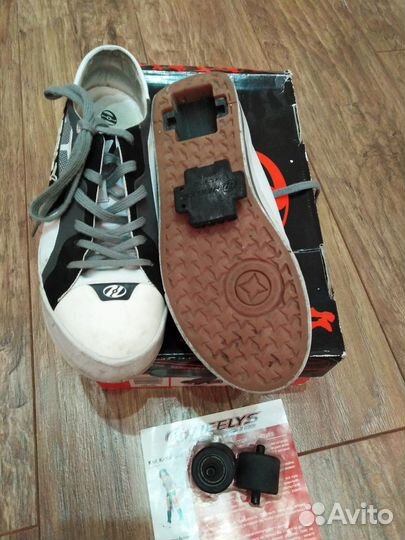 Роликовые кроссовки Heelys