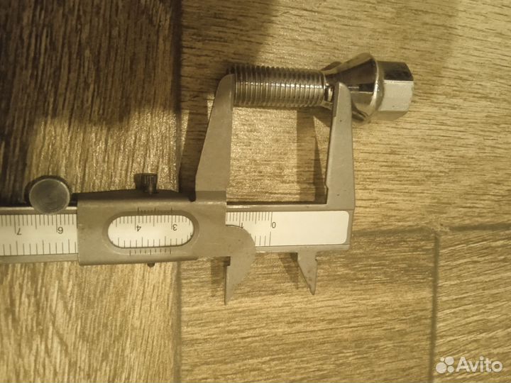 Болты колёсные на Mercedes-Benz