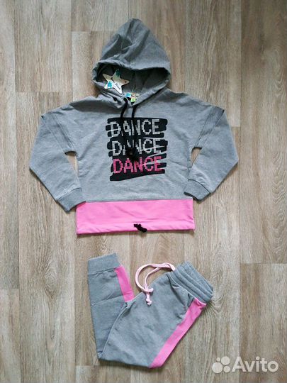 Спортивный костюм для девочки