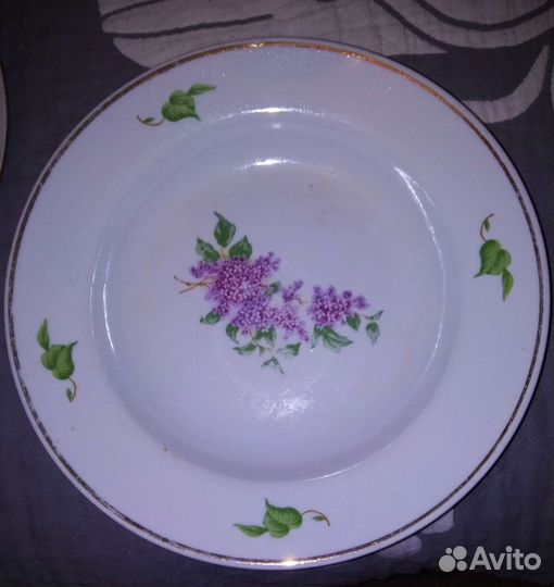 Тарелки из сервизов времен СССР