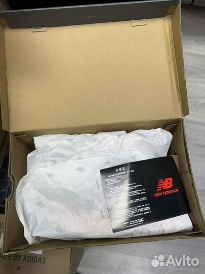 Кроссовки new balance 9060 hot pink