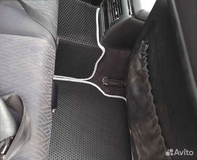 3D автомобильные коврики с доставкой