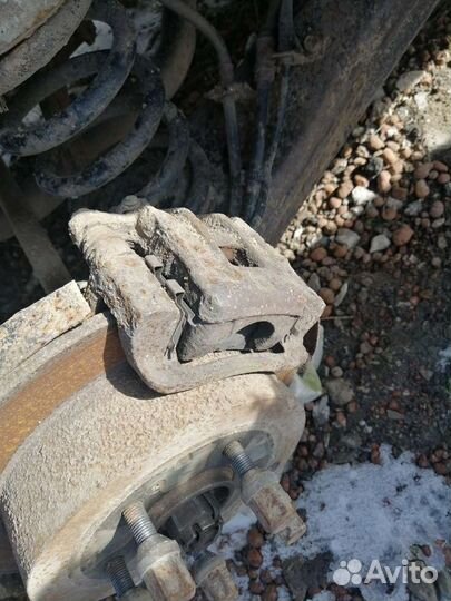 Задний суппорт hyundai santa fe 1