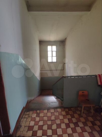 Комната 10,4 м² в 5-к., 2/2 эт.